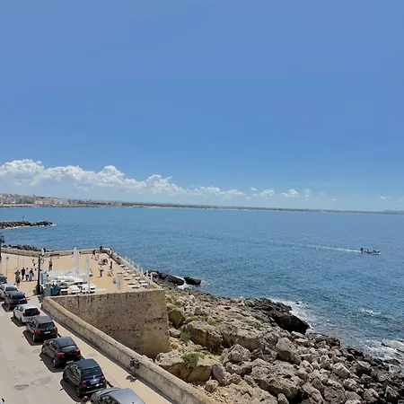 Abuela Teta - Sea Front Apartment *